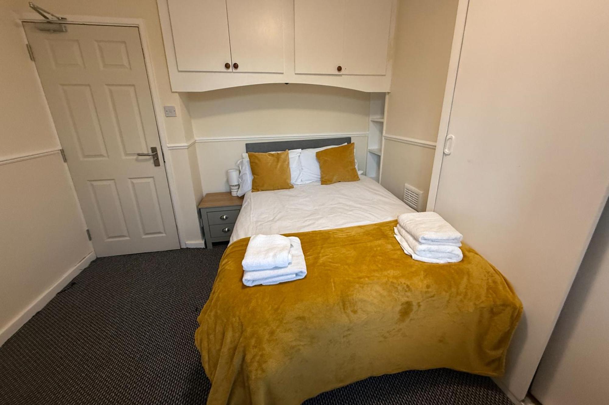 Charming 3br House - Wifi Parking Pet Friendly * Dudley