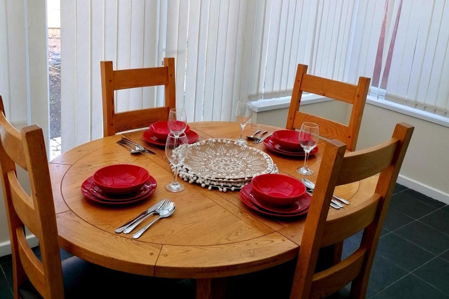 Charming 3br House - Wifi Parking Pet Friendly Hébergement de vacances