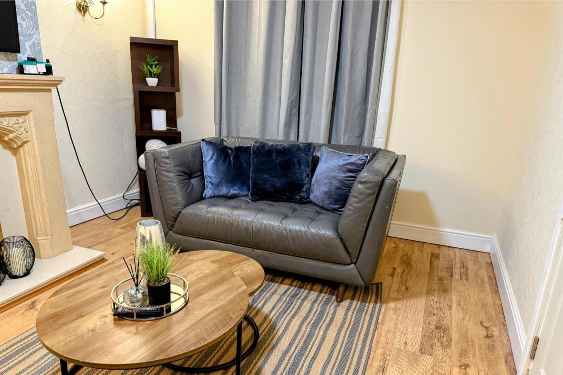 Charming 3br House - Wifi Parking Pet Friendly Hébergement de vacances *